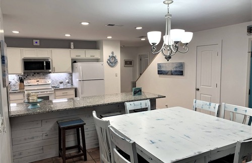 Rockport Casa | Experience Rockport charm, just a quick 11-minutes drive to Rockport Beach Park