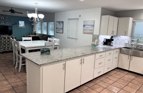 Rockport Casa | Experience Rockport charm, just a quick 11-minutes drive to Rockport Beach Park