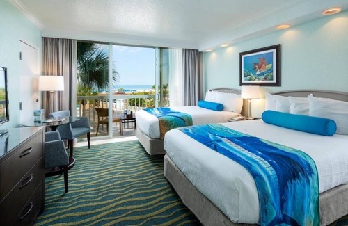 St. Pete Beach Hotel | Experience RumFish Beach: 4 Balcony Rooms Near Boca Ciega Bay & Dali Museum