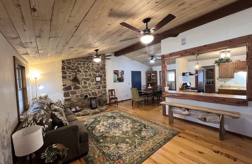 Newnata Otro | Experience Spring and Summer at a private Ozark Mountain Homestead