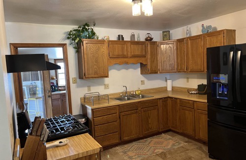 Newnata Otro | Experience Spring and Summer at a private Ozark Mountain Homestead