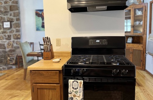 Newnata Otro | Experience Spring and Summer at a private Ozark Mountain Homestead