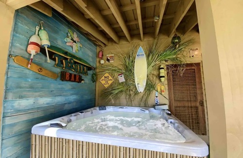 Caroga Lake Casa | Experience the Adirondacks with a Caribbean Flair! - Pet Friendly