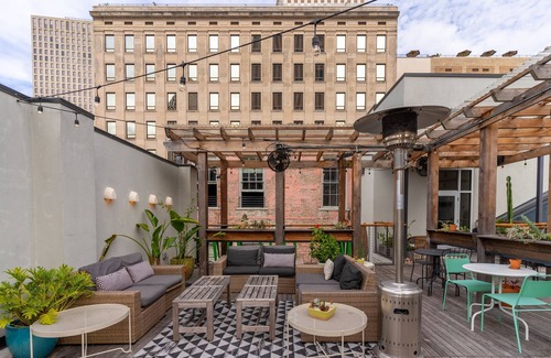 Central Business District Casa | Experience the Charm of New Orleans from a Deluxe Room at Selena Catahoula Hotel