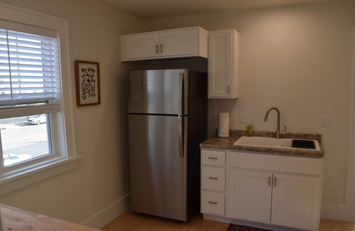Wausau Apartamento | Experience the charm of Wausau, Wisconsin in this Historic Upper-Level Apartment