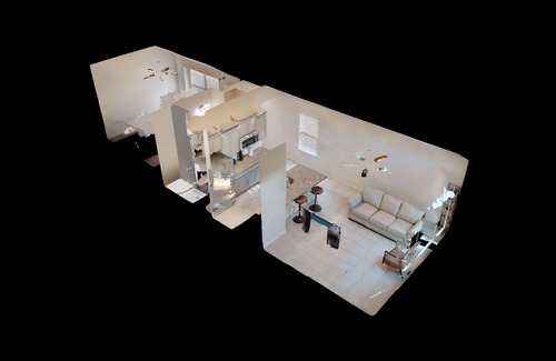 Manchaca Condominio | Experience the Perfect Blend of Art and Comfort in Austin