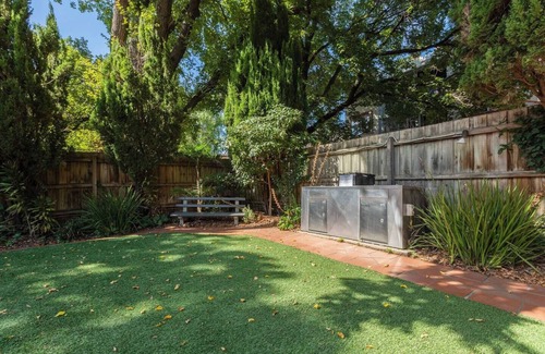 St Kilda Apartamento | Experience the St Kilda Vibe from a Cosy Retreat