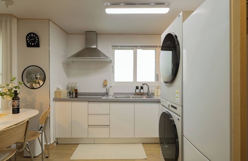 Sindangil-tong Apartamento | Experience the vibrant city of Seoul in style at o-nol.