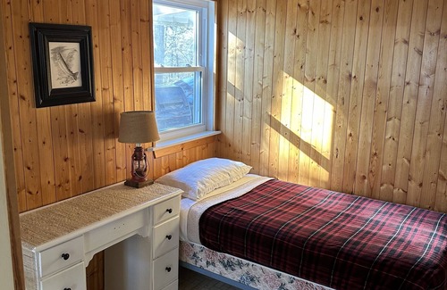 Elizabeth Casa | EXPERIENCE TOTALITY AT THE LAKE!