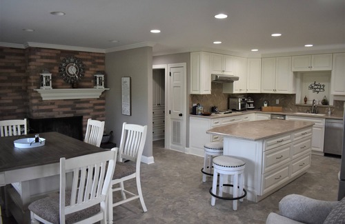 Bynum Casa | Experience tranquility near Jordan Lake.