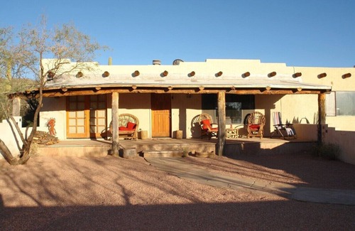 Tanque Verde Casa | Experience true desert living in this classic Tucson ranch in the Tanque Verde Valley