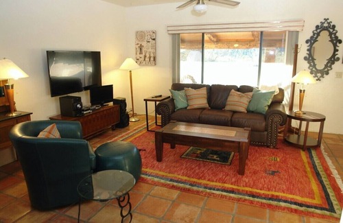 Tanque Verde Casa | Experience true desert living in this classic Tucson ranch in the Tanque Verde Valley