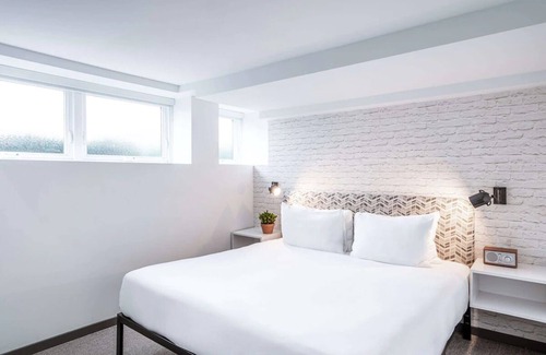 Foggy Bottom Hotel | Experience Vibrant D.C.: Convenient Room Close National Mall