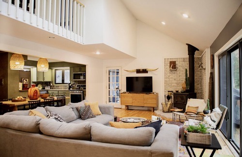 Mount Marion Casa | Experience Woodstock charm while staying in a cozy cabin in the woods