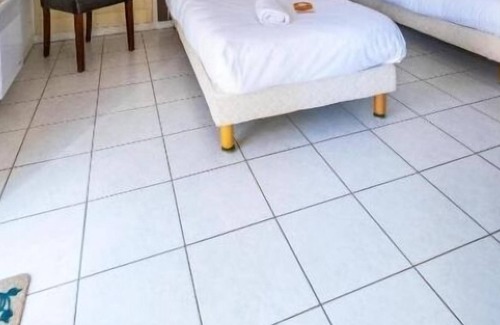 Cassen Casa | Explore Cassen! Private Kitchenette, Free Parking, Onsite Pool