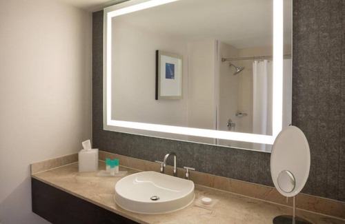 Russian Hill Casa | Explore Chic Fisherman’s Wharf Hotel Near Pier 39 in San Francisco