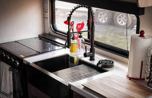 Hedgesville Casa | Explore Creekside RV Bliss #3 in Pleasant Hedgesville, WV