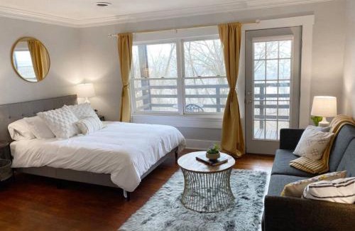 Mount Adams Casa | Explore Downtown and Mount Adams with River Views