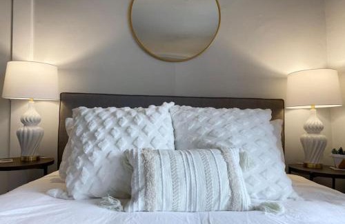 Mount Adams Casa | Explore Downtown and Mount Adams with River Views