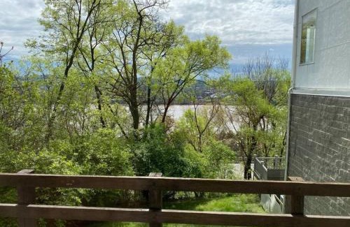 Mount Adams Casa | Explore Downtown and Mount Adams with River Views