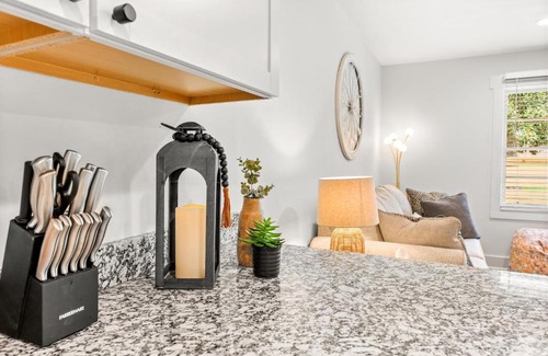 Athens Casa | Explore Downtown Athens In This Modern 4BR Stay