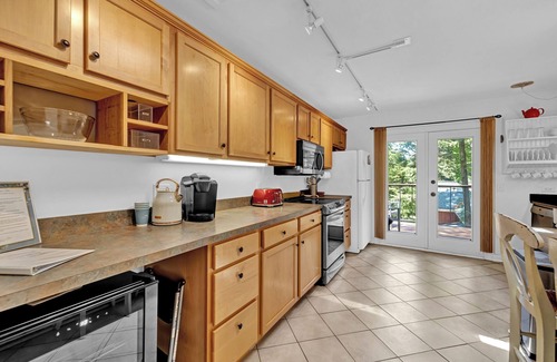 Shorewood-Tower Hills-Harbert Casa | Explore Dunes, Lake MI, Breweries from Wonderwood