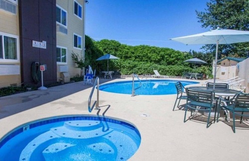 Totem Lake Casa | Explore Greater Seattle from our conveniently located !