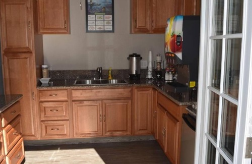 Old Town Casa | Explore Harbor Island! 2 Comfortable Units w/ Free Breakfast, Great Location