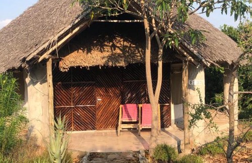 Maasai Mara Hotel | Explore Mara Camp