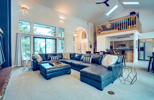 Dalton Ranch Casa | Explore Our Family-Friendly Mountain Retreat Overlooking the Golf Course
