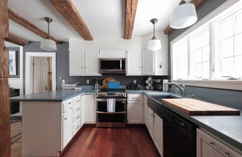 Biddeford Casa | Explore the charm post and beam farmhouse with 4 bedrooms near beaches