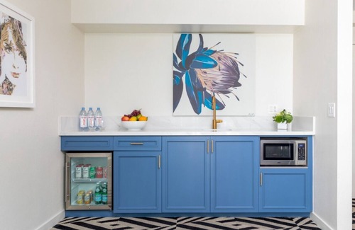 Norma Triangle Apartamento | Explore Three Luxurious Suite with Living Spaces, Balconies and Rooftop Pool!