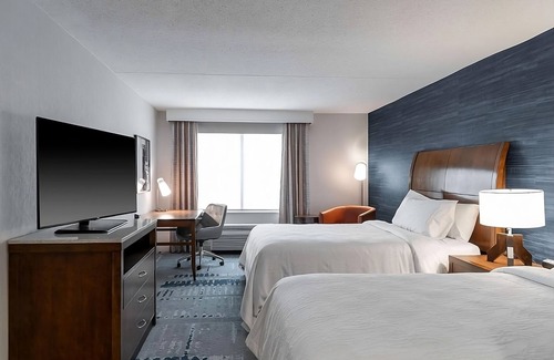 Radnor - Fort Myer Heights Hotel | Explore Washington, DC w/Ease | Upscale Urban Getaway Near the Metro