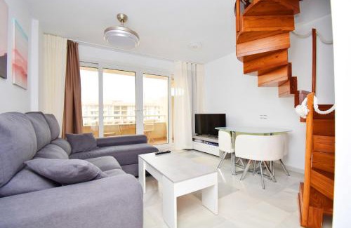 Almerimar Apartamento | Expoholidays - Duplex vistas al Puerto deportivo Almerimar