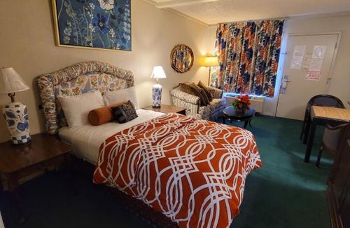 Gastonia Hotel | Express Inn and Suites