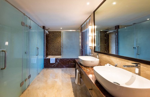 Nashik Hotel | Express Inn The Business Luxury Hotel