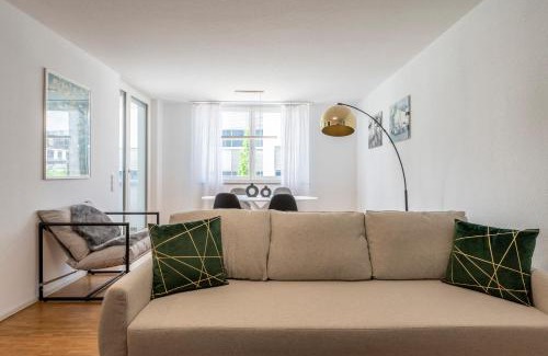Boeblingen Apartamento | EXQUIS 2BR Design Apartment LOUIS I Parking I Balcony I Mercedes-Benz I Family-friendly