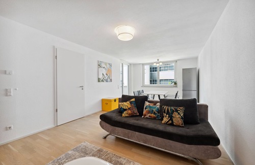 Boeblingen Apartamento | Apartamento 2 DORM Diseño "Bauhaus " Balcón I Familiar I Netflix I Centro