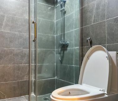 Nairobi West Apartamento | Exquisite 1Bed with Free Parking Gym and Pool