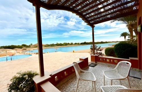 El Gouna Apartamento | Exquisite 1BR Chalet with Pool and Beach Front El Gouna