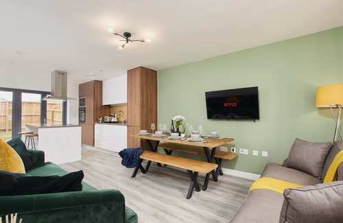 Failsworth Casa | Exquisite 5 Bedroom House with Parking