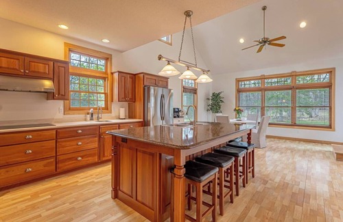 Cohasset Casa | Exquisite 5 Bedroom Vacation Home