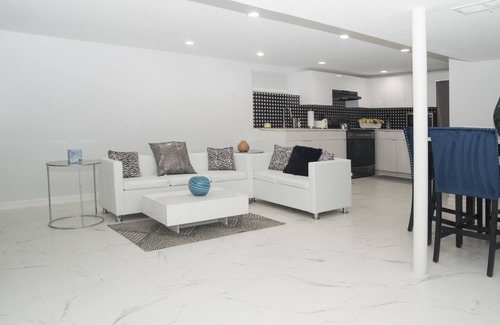 Queens Casa | Exquisite 5 BR, 2 B home in the NYC area 10 minutes from JFK in a quiet area.
