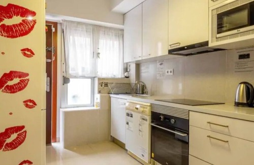 Badalona Casa | BADAROSA House 10 Min to BARCELONA City & Near To BEACH