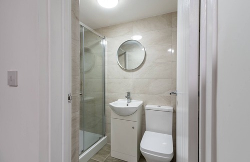 Penylan Apartamento | Exquisite Cardiff Apartments- with Garden Lounge & Games Room