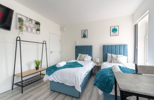 Penylan Apartamento | Exquisite Cardiff Apartments- with Garden Lounge & Games Room