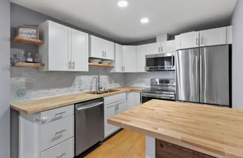 Cedar Mill Condominio | Exquisite Comfort: Luxury Suite