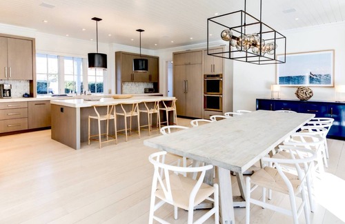 East Hampton North Casa | Exquisite Custom Home in the Heart of East Hampton