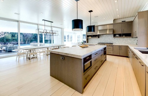 East Hampton North Casa | Exquisite Custom Home in the Heart of East Hampton