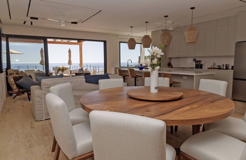 La Fortuna Casa | Exquisite oceanfront luxury casa, Pezula Beach